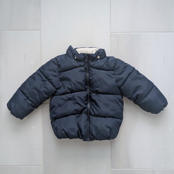 (2/$20) H&M - Water-Repellent Puffer Jacket - Picture 9 of 10